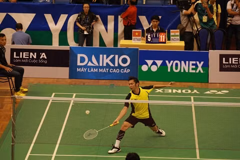 Abandon de Tiên Minh au Yonex Sunrise Vietnam Open 2016 ảnh 1