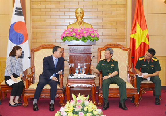 Vietnam-R. de Corée : renforcement de l'échange de délégations entre les deux armées ảnh 1 Vietnam-R. de Corée : renforcement de l'échange de délégations entre les deux armées ảnh 1