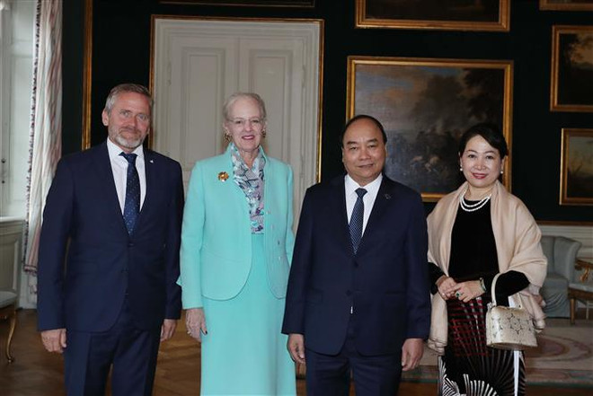 Le Premier ministre Nguyên Xuân Phuc rencontre la reine danoise ảnh 1 Le Premier ministre Nguyên Xuân Phuc rencontre la reine danoise ảnh 1