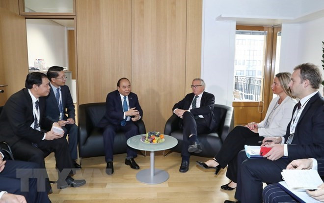 Rencontres bilatérales du Premier ministre Nguyen Xuan Phuc en marge de l’ASEM 12 ảnh 1 Rencontres bilatérales du Premier ministre Nguyen Xuan Phuc en marge de l’ASEM 12 ảnh 1
