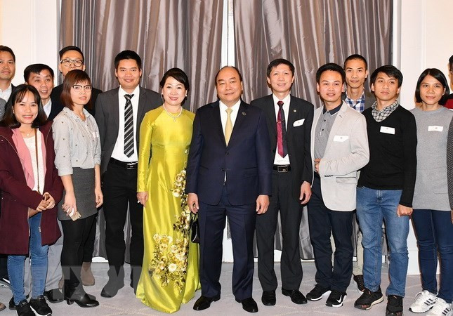 Le PM rencontre des résidents vietnamiens au Danemark ảnh 1 Le PM rencontre des résidents vietnamiens au Danemark ảnh 1