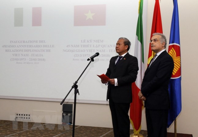 Les 45 ans des liens diplomatiques Vietnam-Italie célébrés à Rome ảnh 1 Les 45 ans des liens diplomatiques Vietnam-Italie célébrés à Rome ảnh 1