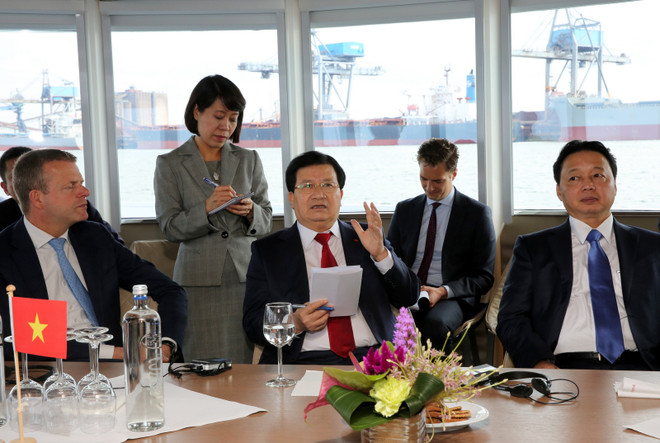 Vietnam et Pays-Bas partagent des expériences dans la gestion des ports maritimes ảnh 1 Vietnam et Pays-Bas partagent des expériences dans la gestion des ports maritimes ảnh 1
