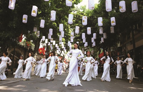 L’áo dài au coeur de la culture vietnamienne ảnh 1 L’áo dài au coeur de la culture vietnamienne ảnh 1