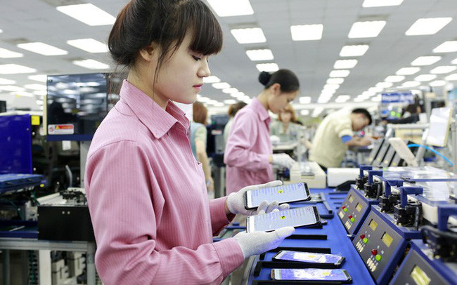 Vietnam: le PMI régresse de 3,5 points en juillet ảnh 1