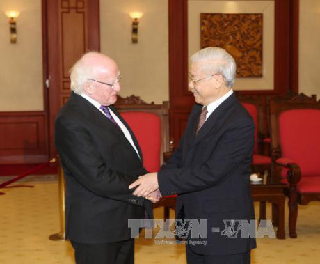 Des dirigeants vietnamiens reçoivent le président irlandais ảnh 1 Des dirigeants vietnamiens reçoivent le président irlandais ảnh 1