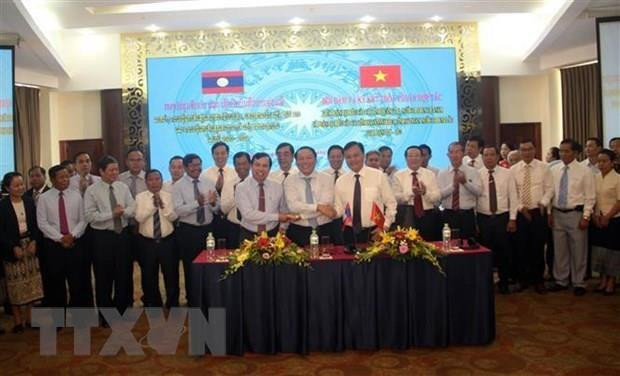 Quang Tri et des provinces laotiennes signent un accord de coopération pour 2020-2022 ảnh 1 Quang Tri et des provinces laotiennes signent un accord de coopération pour 2020-2022 ảnh 1
