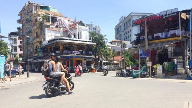 Huê : expérimentation de rues piétonnes ảnh 1 Huê : expérimentation de rues piétonnes ảnh 1