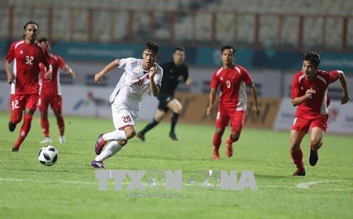 Football : le Vietnam bat le Népal 2-0 aux ASIAD 18 ảnh 1 Football : le Vietnam bat le Népal 2-0 aux ASIAD 18 ảnh 1