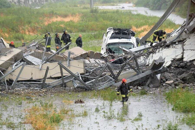 Tragédie à Gênes : Le Vietnam présente ses condoléances à l’Italie ảnh 1 Tragédie à Gênes : Le Vietnam présente ses condoléances à l’Italie ảnh 1