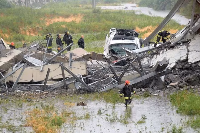 Tragédie à Gênes : Le Vietnam présente ses condoléances à l’Italie ảnh 1