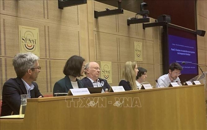 La Mer Orientale au menu d’un colloque en France ảnh 1 La Mer Orientale au menu d’un colloque en France ảnh 1