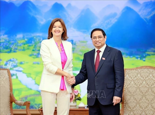 Le PM Pham Minh Chinh reçoit la vice-PM, ministre des AE et européennes de Slovénie ảnh 2 Le PM Pham Minh Chinh reçoit la vice-PM, ministre des AE et européennes de Slovénie ảnh 2