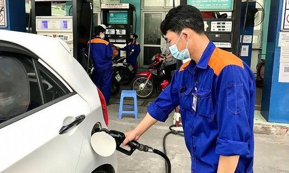 Les prix des carburants révisés à la hausse ảnh 1 Les prix des carburants révisés à la hausse ảnh 1