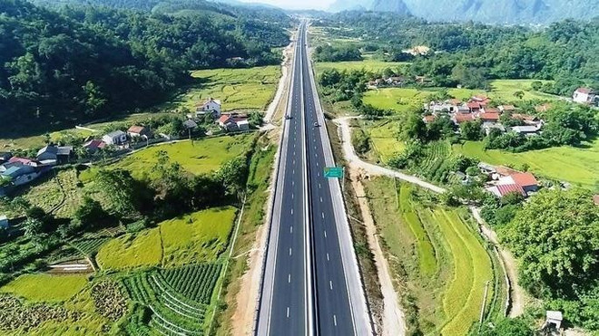 Moderniser les infrastructures de transport pour le développement économique et le tourisme ảnh 1 Moderniser les infrastructures de transport pour le développement économique et le tourisme ảnh 1