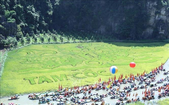 Ouverture de la Semaine touristique "Couleur dorée de Tam Côc - Tràng An" 2023 ảnh 2 Ouverture de la Semaine touristique "Couleur dorée de Tam Côc - Tràng An" 2023 ảnh 2