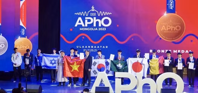 Huit élèves vietnamiens primés aux Olympiades de physique Asie-Pacifique ảnh 1