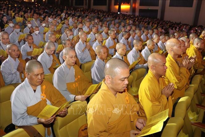 Le 2567e anniversaire du Bouddha célébré dans la province de Ninh Binh ảnh 2 Le 2567e anniversaire du Bouddha célébré dans la province de Ninh Binh ảnh 2
