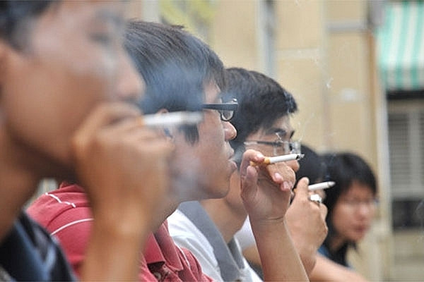 Le Vietnam dans le top 15 mondial en termes de nombre d'hommes fumeurs adultes ảnh 1 Le Vietnam dans le top 15 mondial en termes de nombre d'hommes fumeurs adultes ảnh 1