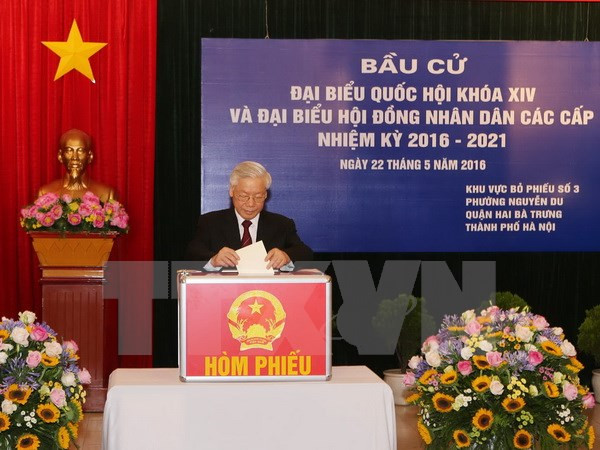 Les dirigeants du Parti, de l’Etat, du gouvernement, de l’AN et du Front de la Patrie vont aux urnes ảnh 1 Les dirigeants du Parti, de l’Etat, du gouvernement, de l’AN et du Front de la Patrie vont aux urnes ảnh 1