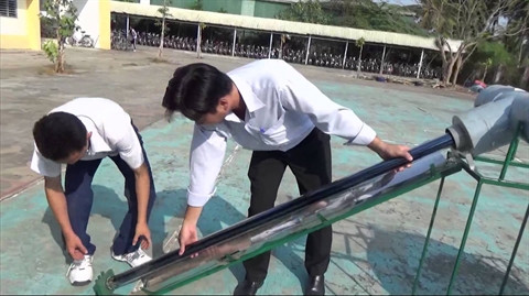 Un professeur de physique se consacre à l’eau potable ảnh 2 Un professeur de physique se consacre à l’eau potable ảnh 2