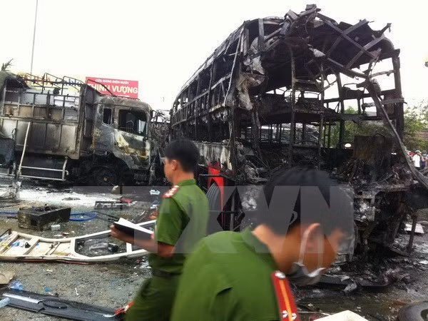 Le gouvernement ordonne d'intensifier les patrouilles après le grave accident à Binh Thuân ảnh 1
