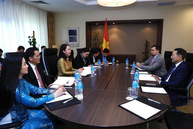 Activités de la vice-présidente Vo Thi Anh Xuan au Kazakhstan ảnh 2 Activités de la vice-présidente Vo Thi Anh Xuan au Kazakhstan ảnh 2
