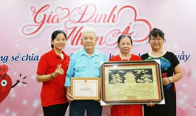 Le chef de l’Etat salue les efforts d’un vétéran pour la sensibilisation au don de sang ảnh 1 Le chef de l’Etat salue les efforts d’un vétéran pour la sensibilisation au don de sang ảnh 1