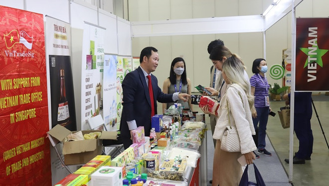 Des marques et produits vietnamiens présentés à Singapour ảnh 1 Des marques et produits vietnamiens présentés à Singapour ảnh 1