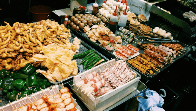 Ho Chi Minh-Ville exploite le potentiel des rues gastronomiques pour séduire les touristes ảnh 1 Ho Chi Minh-Ville exploite le potentiel des rues gastronomiques pour séduire les touristes ảnh 1