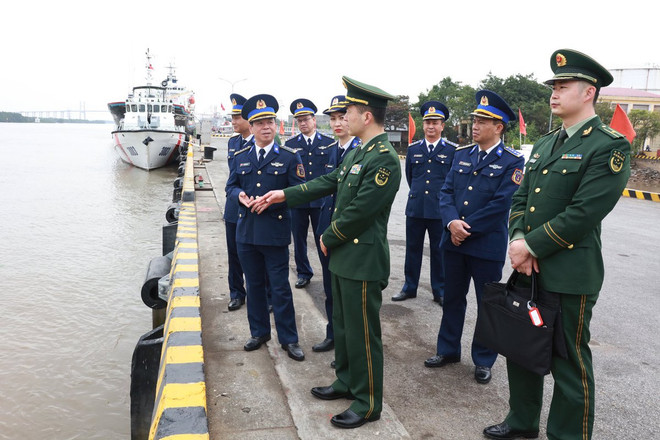 Le Commandement de la région 1 des Garde-côtes vietnamiens reçoit des hôtes chinois ảnh 1 Le Commandement de la région 1 des Garde-côtes vietnamiens reçoit des hôtes chinois ảnh 1