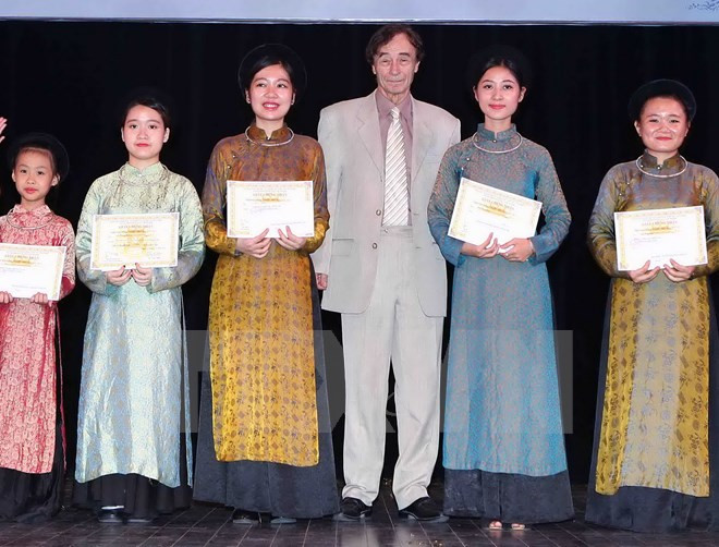 Des bourses Odon Vallet pour des jeunes au Centre ảnh 1