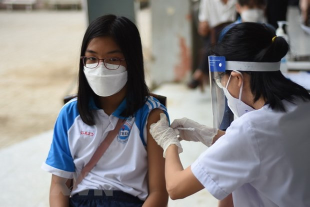 Covid-19: le Vietnam enregistre 3.301 nouveaux cas et deux décès en 24 heures ảnh 1 Covid-19: le Vietnam enregistre 3.301 nouveaux cas et deux décès en 24 heures ảnh 1
