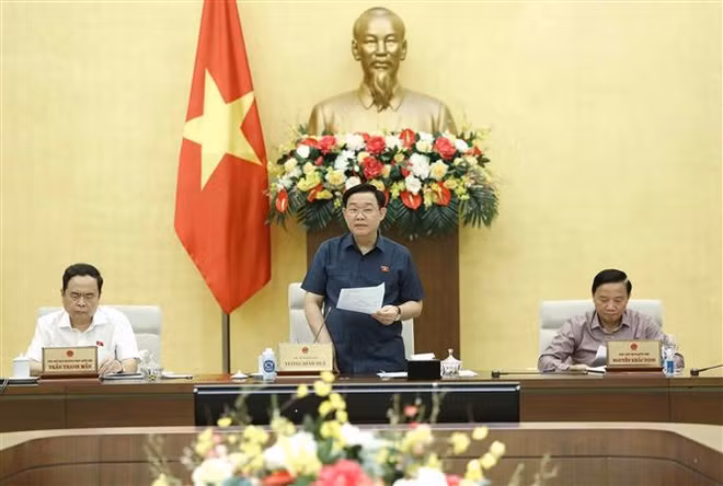 Clôture de la 15e réunion du Comité permanent de l’Assemblée nationale ảnh 1