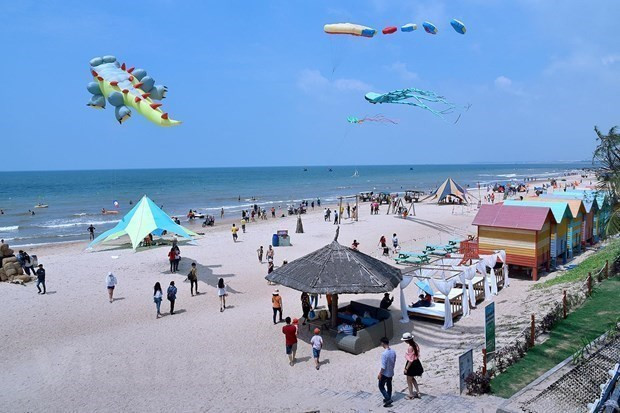 Hausse du nombre de touristes à Binh Thuan au premier semestre ảnh 1 Hausse du nombre de touristes à Binh Thuan au premier semestre ảnh 1