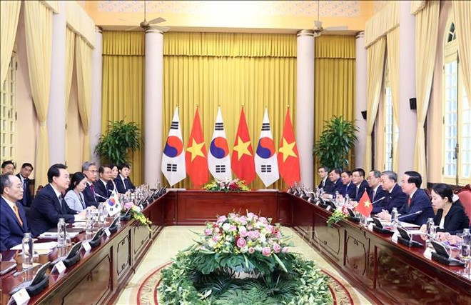 Entretien entre les présidents vietnamien et sud-coréen ảnh 1