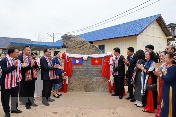 Le Vietnam soutient le Laos dans le développement des infrastructures éducatives ảnh 1 Le Vietnam soutient le Laos dans le développement des infrastructures éducatives ảnh 1