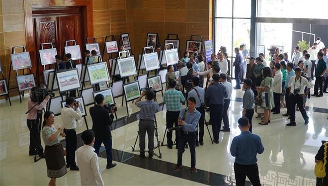 Exposition photographique sur les patrimoines mondiaux du Vietnam et du Laos ảnh 1 Exposition photographique sur les patrimoines mondiaux du Vietnam et du Laos ảnh 1