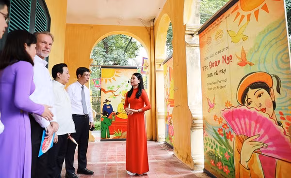 Reconstitution des rituels du Têt Doan Ngo à la Cité impériale de Thang Long ảnh 1 Reconstitution des rituels du Têt Doan Ngo à la Cité impériale de Thang Long ảnh 1