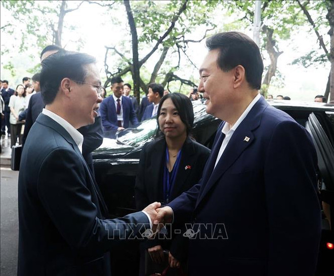 Le président sud-coréen termine sa visite d'État au Vietnam ảnh 1 Le président sud-coréen termine sa visite d'État au Vietnam ảnh 1