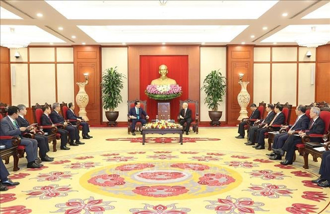 Le secrétaire général du PCV reçoit le président sud-coréen ảnh 2 Le secrétaire général du PCV reçoit le président sud-coréen ảnh 2