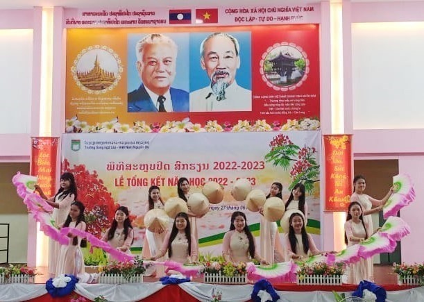 L'école bilingue lao-vietnamien termine l'année scolaire 2022-2023 ảnh 1 L'école bilingue lao-vietnamien termine l'année scolaire 2022-2023 ảnh 1