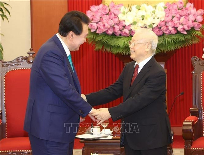 Le secrétaire général du PCV reçoit le président sud-coréen ảnh 1 Le secrétaire général du PCV reçoit le président sud-coréen ảnh 1