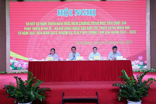 Conférence sur le Programme cible national concernant les zones peuplées d’ethnies minoritaires ảnh 2