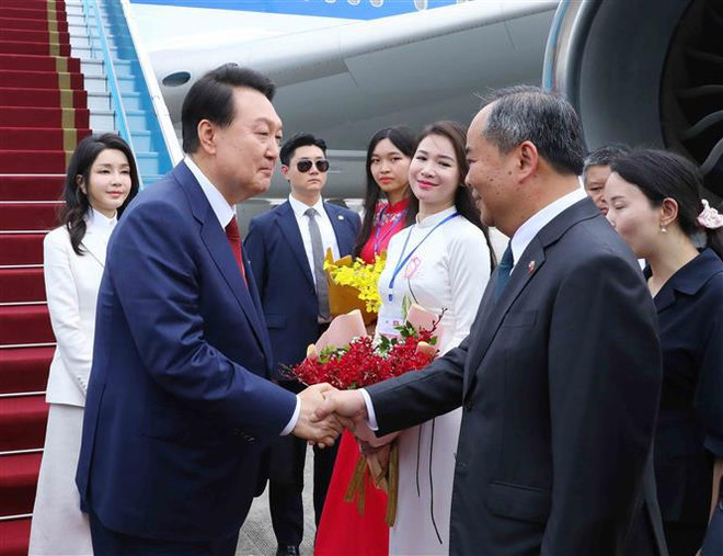 Le président sud-coréen Yoon Suk Yeol entame sa visite d’Etat au Vietnam ảnh 2 Le président sud-coréen Yoon Suk Yeol entame sa visite d’Etat au Vietnam ảnh 2