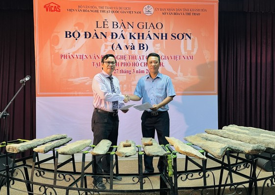Deux anciens lithophones résonnent à nouveau à Khanh Hoa ảnh 1 Deux anciens lithophones résonnent à nouveau à Khanh Hoa ảnh 1