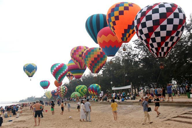 Le festival de montgolfières attire de nombreux touristes à Binh Thuân ảnh 2