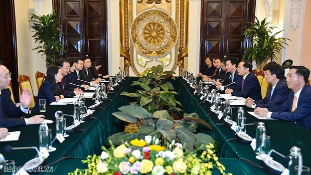 Le chef de la diplomatie vietnamienne reçoit le secrétaire du Comité provincial du PCC du Yunnan ảnh 2 Le chef de la diplomatie vietnamienne reçoit le secrétaire du Comité provincial du PCC du Yunnan ảnh 2