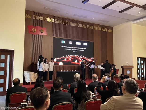 Evénement en mémoire des victimes de l’Holocauste à Hanoï ảnh 1