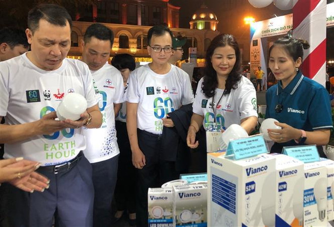 Le Vietnam économise 298.000 kWh pendant l’Heure de la Terre 2023 ảnh 1 Le Vietnam économise 298.000 kWh pendant l’Heure de la Terre 2023 ảnh 1